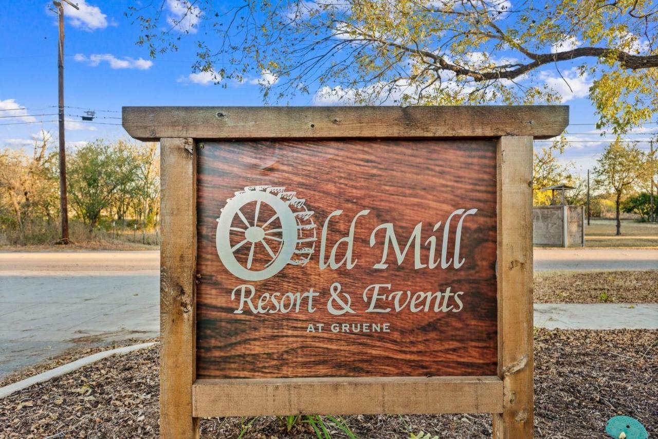 Old Mill Resort Ню Браунфелс Екстериор снимка